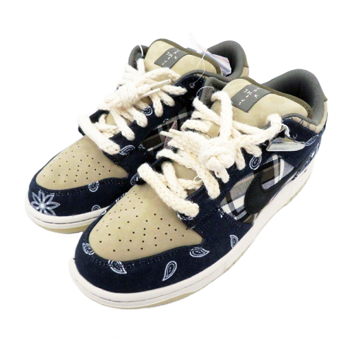 Travis Scott × SB Dunk Low "Black/Parachute Beige"